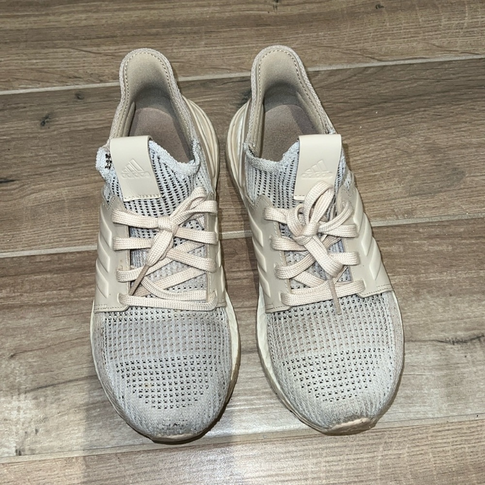 Adidas Ultraboost Women’s size 7